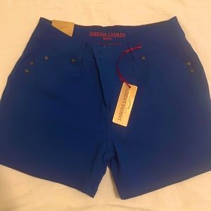 Soft comfortable super stretch short in bue with pockets.